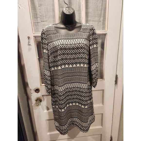 Piper Lime Black and White Geometric‎ Patterned Dress - Picture 1 of 4